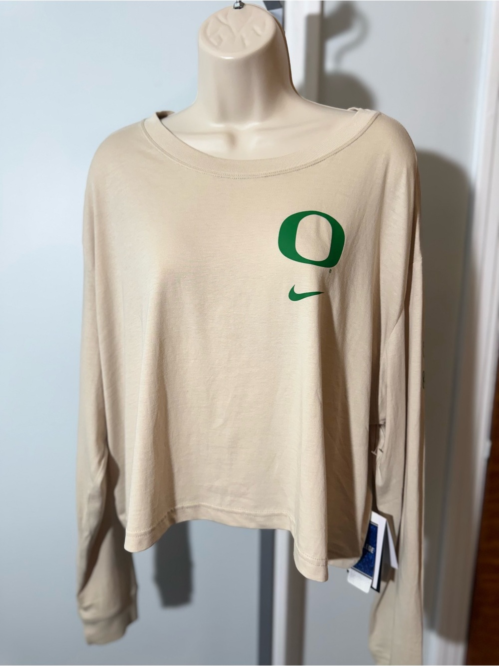 Women’s Nike Oregon Ducks Cropped Long-Sleeve T Shirt XL Khaki Beige Tan NWT